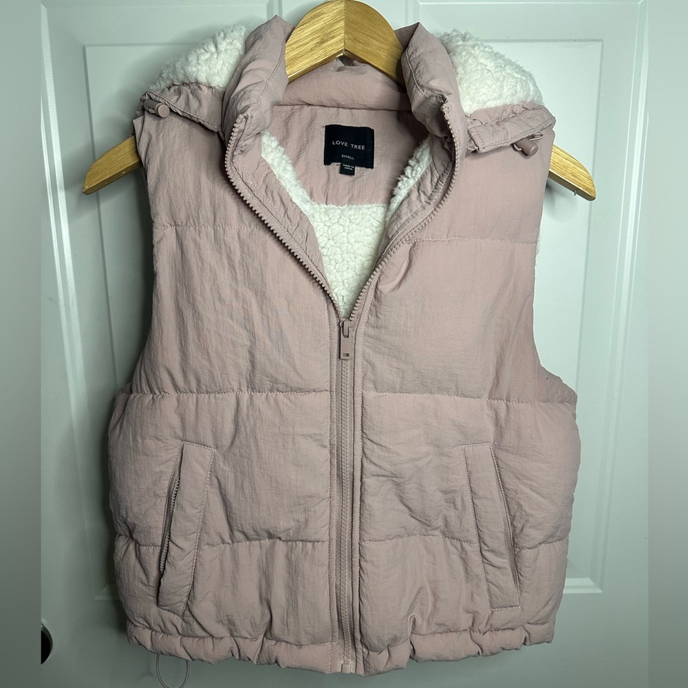 Love Tree Quilted Sherpa-Lined Vest in Blush
